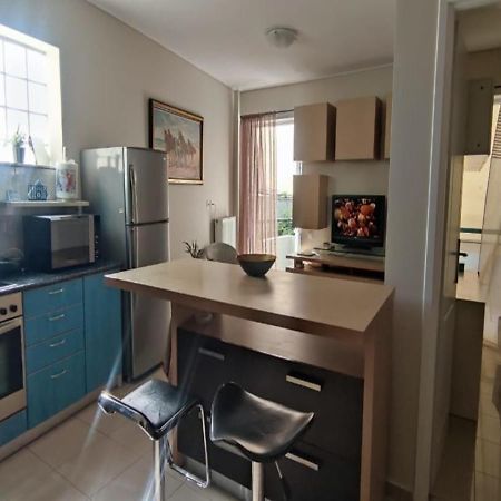 Apartment In A Quiet Location. Atenas Exterior foto
